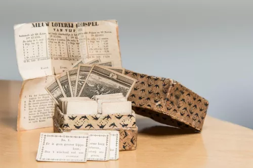 Antica tombola d'azzardo olandese. Collezione Manfred Zollinger.