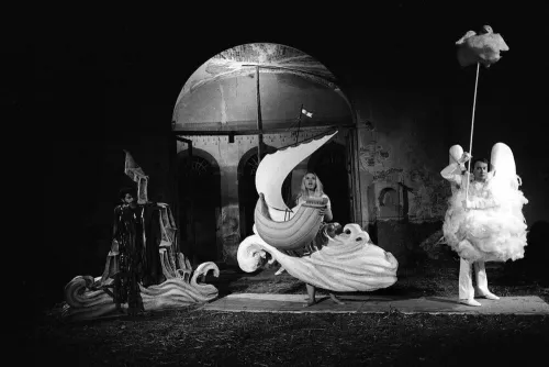 Ciclo del teatro Vagante: "Scoglio gabbiano e navicella", castello di Rosignano Marittimo, 15 luglio 1989, replica di Pomarance, ph. Massimo Agus