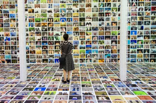 Erik Kessels, My feet, 2014.