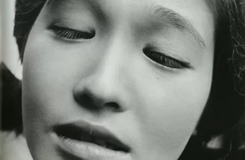 viso di donna, ph. Shomei Tomatsu (1930-2012)